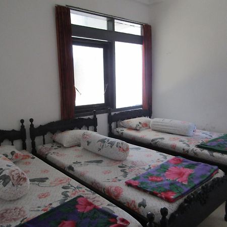 Hotel Pantes Саранган Екстериор снимка