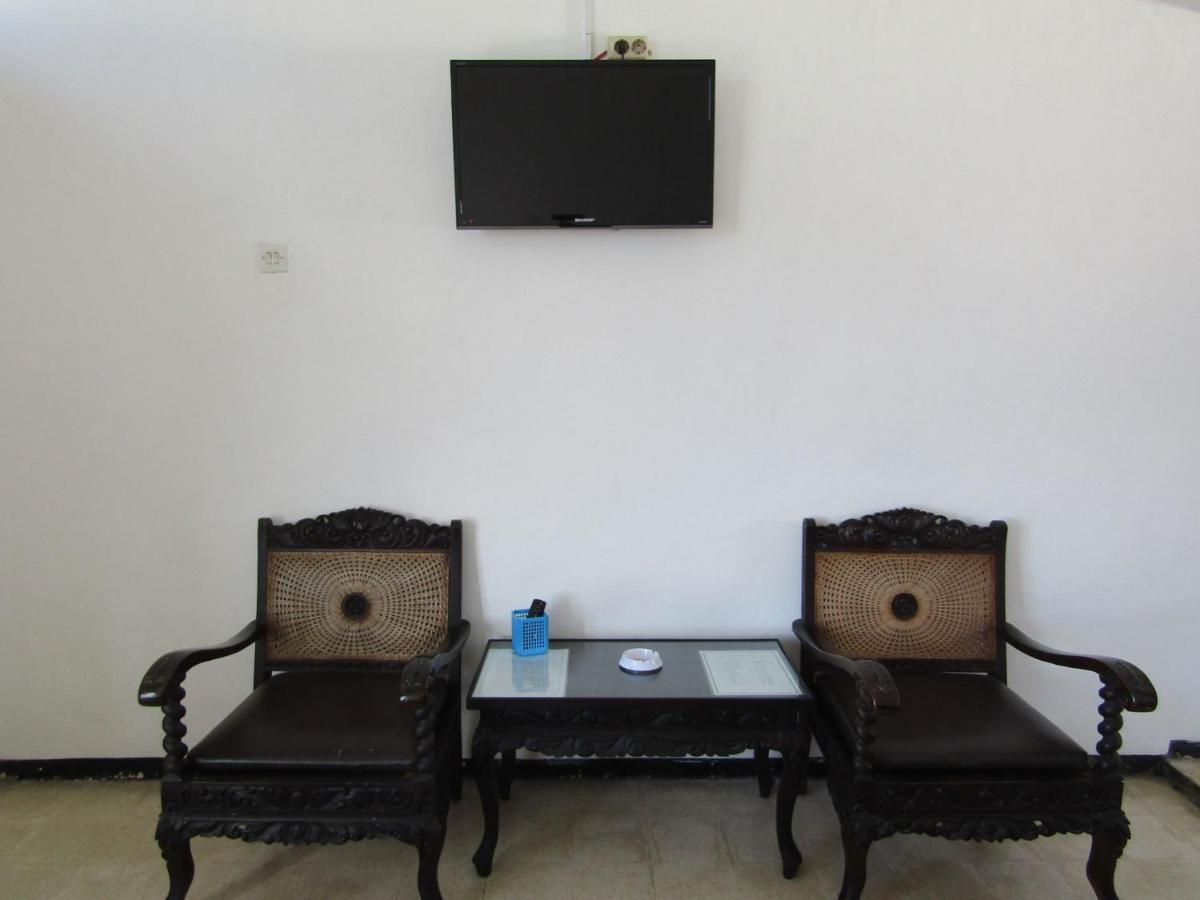 Hotel Pantes Саранган Екстериор снимка