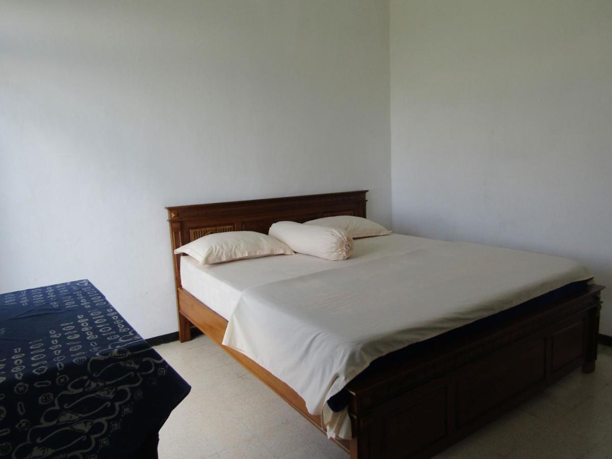 Hotel Pantes Саранган Екстериор снимка