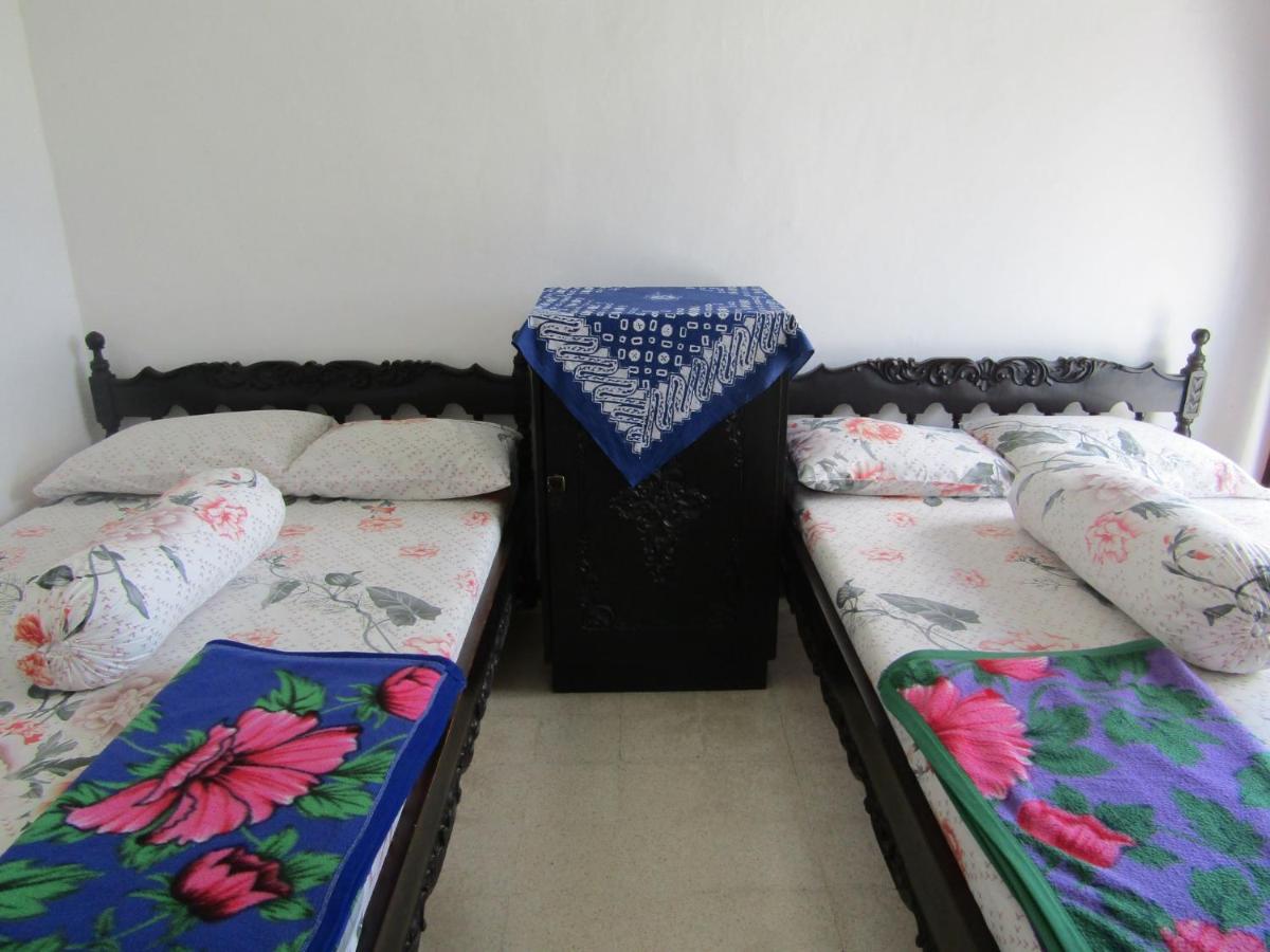 Hotel Pantes Саранган Екстериор снимка